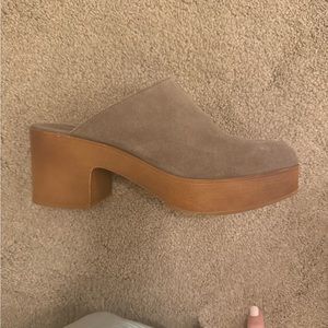 Vince Camaro Rimindel Suede Brown Clog